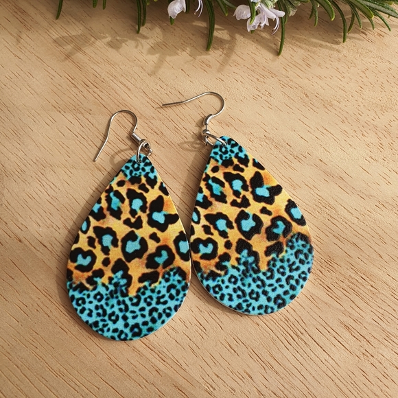 Jewelry - Fashion Leapord Print Large Earrings